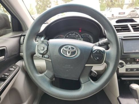 Used 2012 Toyota Camry LE FWD image 8