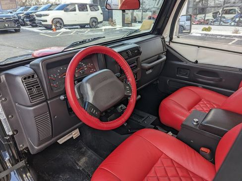 Used 2002 Jeep Wrangler Sahara AWD/4WD image 14