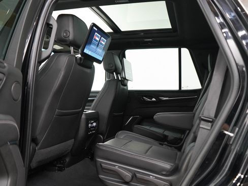 Used 2024 GMC Yukon Denali w/ Denali Reserve Package AWD/4WD image 20