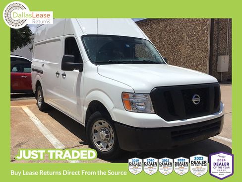 Used 2020 Nissan NV 2500 SV RWD image 1