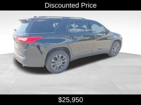 Used 2020 Chevrolet Traverse RS w/ LPO, Floor Liner Package AWD/4WD image 3