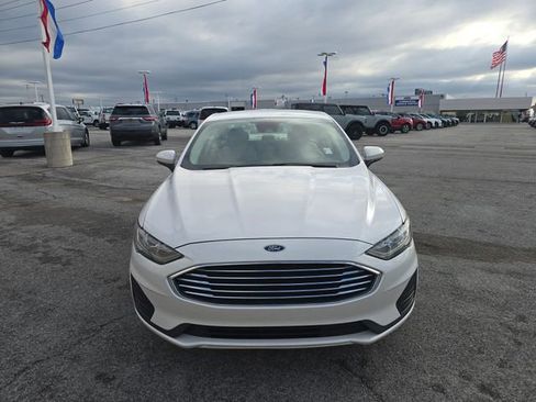 Used 2019 Ford Fusion SE image 10