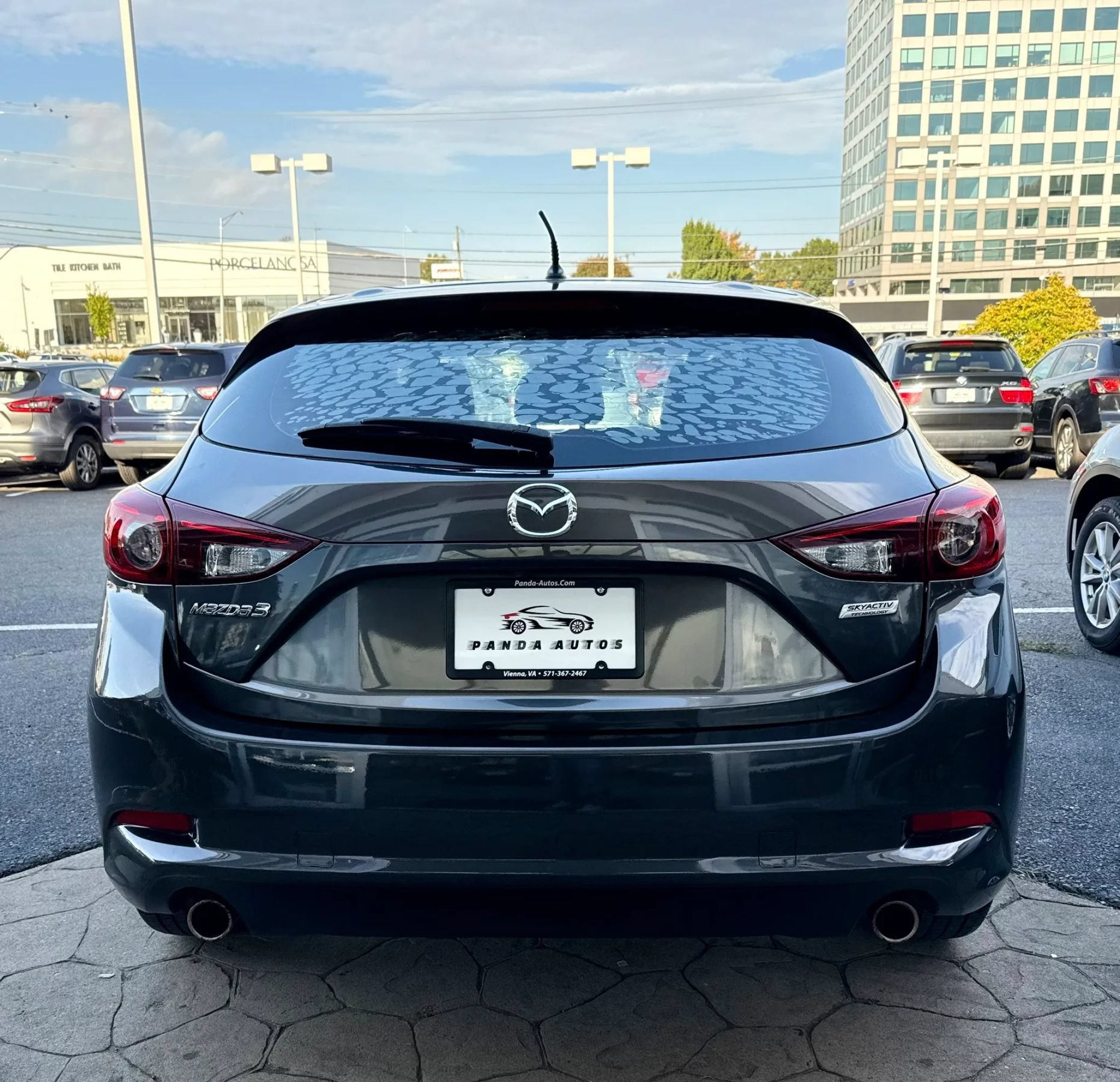 Used 2018 MAZDA MAZDA3 Touring FWD image 6