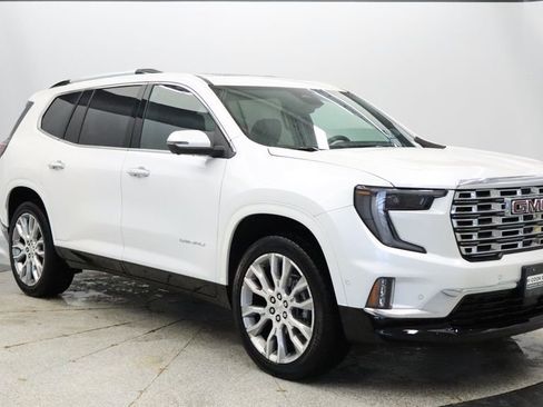 Used 2025 GMC Acadia Denali w/ Super Cruise Package image 10