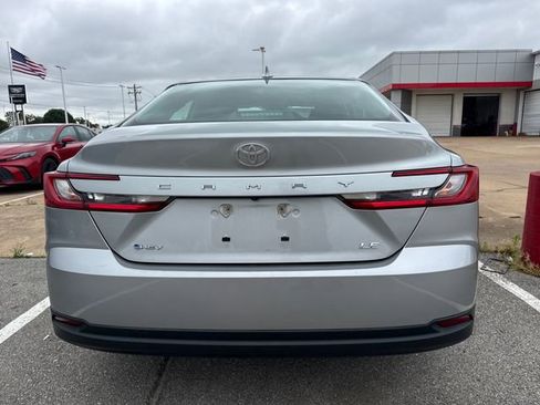 Used 2025 Toyota Camry LE FWD image 4