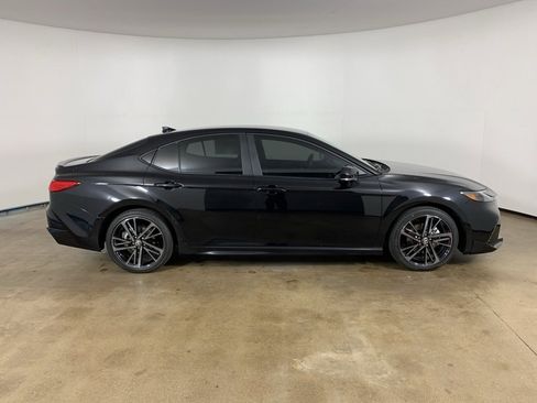 Used 2025 Toyota Camry XSE image 5