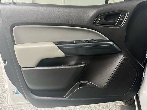Used 2017 Chevrolet Colorado W/T w/ WT Convenience Package image 11