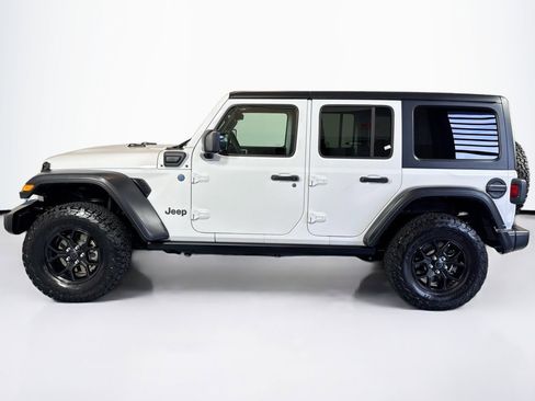 Used 2024 Jeep Wrangler Unlimited image 8