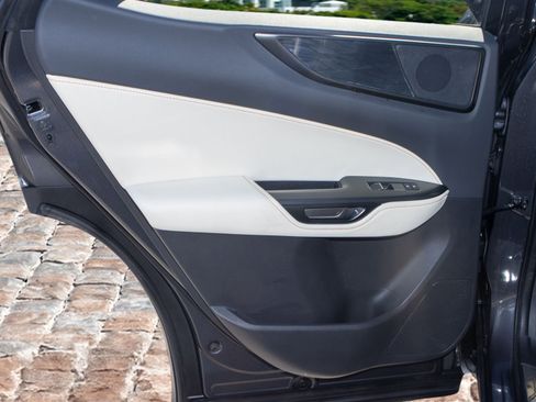 Used 2024 Lexus NX 250 FWD w/ Premium Package image 12