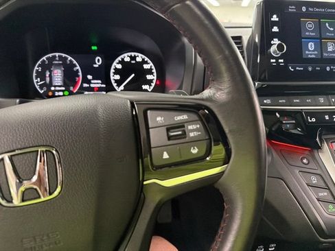 Used 2025 Honda Odyssey Sport-L image 28