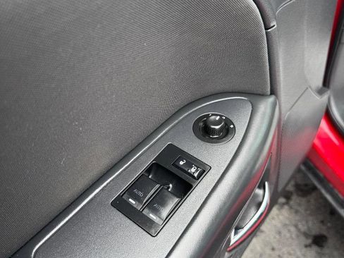 Used 2011 Dodge Challenger RWD image 13