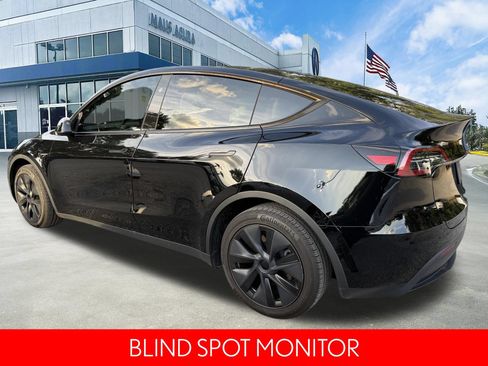 Used 2025 Tesla Model Y Long Range RWD image 6