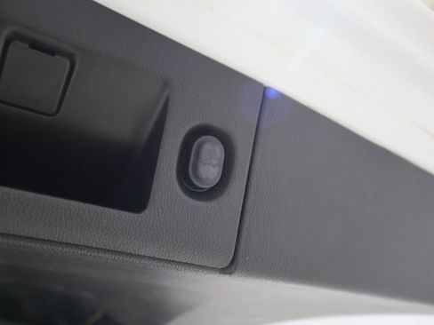 Used 2018 GMC Yukon SLT AWD/4WD image 21