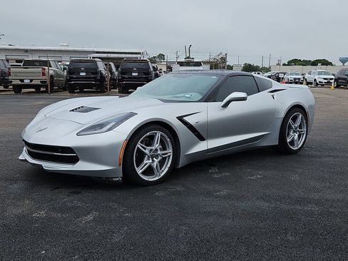 Used 2017 Chevrolet Corvette Stingray Coupe w/ 2LT Preferred Equipment Group RWD image 13