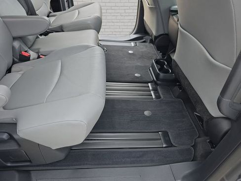 New 2026 Toyota Sienna XLE FWD image 11