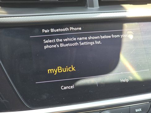 Used 2022 Buick Encore GX Select w/ Sport Touring Package FWD image 5