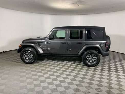 Used 2024 Jeep Wrangler Sahara w/ Technology Group image 13