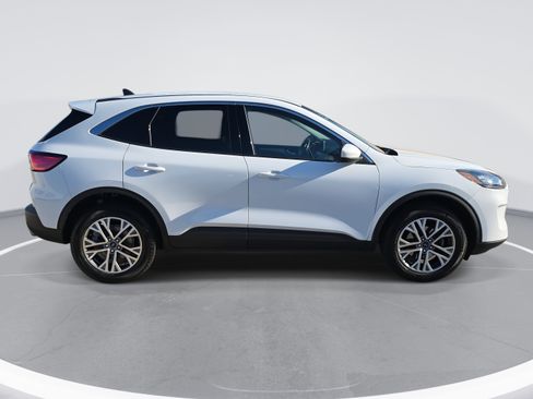 Used 2022 Ford Escape SEL image 4