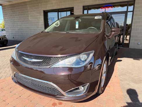 Used 2019 Chrysler Pacifica Touring-L image 20