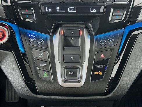 Certified 2024 Honda Odyssey Elite image 18