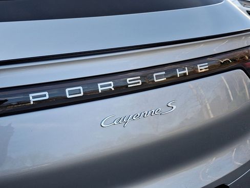 Used 2020 Porsche Cayenne S image 24