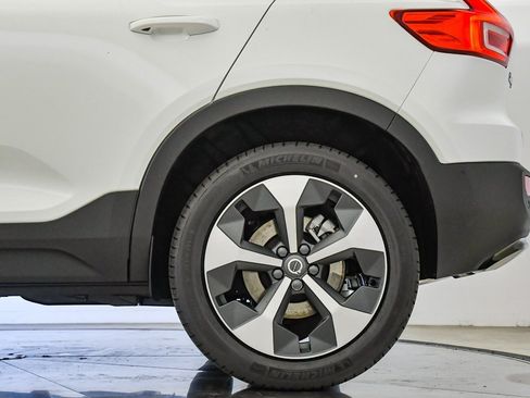 Certified 2026 Volvo XC40 B5 Plus w/ Protection Package Premier AWD/4WD image 11