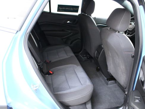Certified 2024 Chevrolet Trax RS w/ Driver Confidence Package FWD image 25