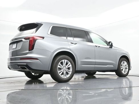 Certified 2025 Cadillac XT6 Luxury FWD image 47