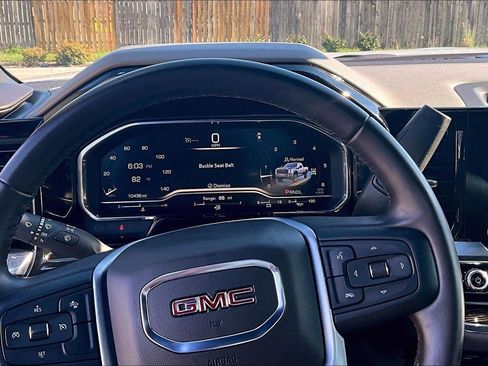 Used 2025 GMC Sierra 2500 SLE AWD/4WD image 15