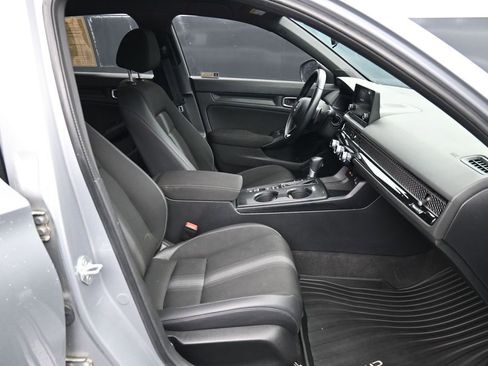 Used 2023 Honda Civic Sport image 12