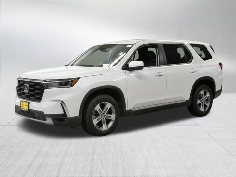 Used 2024 Honda Pilot EX-L image 3