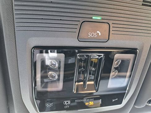 New 2026 Volkswagen Atlas Cross Sport SE FWD image 16