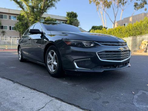 Used 2017 Chevrolet Malibu LS FWD image 14