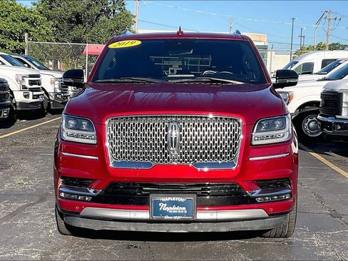 Used 2019 Lincoln Navigator Reserve AWD/4WD image 2