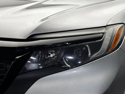 Used 2021 Honda Passport EX-L image 3
