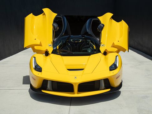 Used 2014 Ferrari LaFerrari image 12