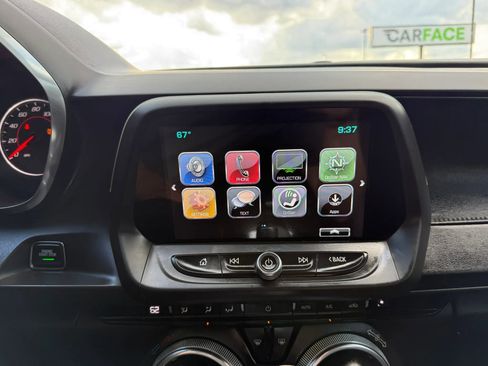 Used 2017 Chevrolet Camaro LT w/ Technology Package image 27