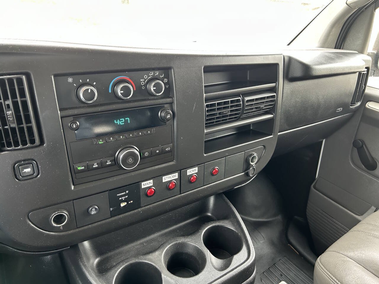 Used 2013 Chevrolet Express 2500 RWD image 16