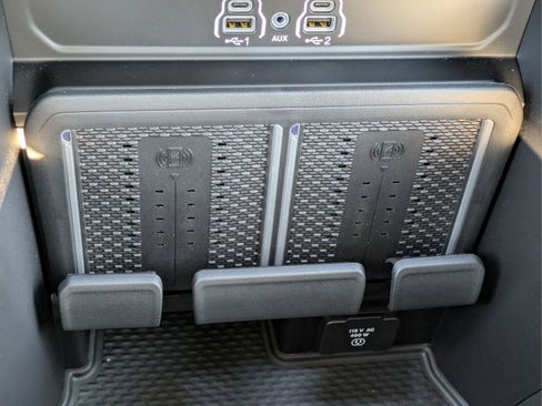 New 2026 RAM 2500 Big Horn AWD/4WD image 21