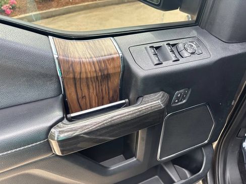 Used 2020 Ford F150 Lariat w/ Equipment Group 502A Luxury AWD/4WD image 23