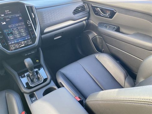 Used 2025 Subaru Forester Limited image 12