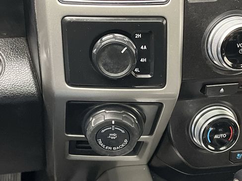 Used 2018 Ford F150 Lariat w/ Equipment Group 502A Luxury image 19