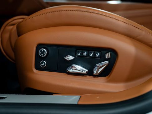 Used 2023 Bentley Flying Spur W12 AWD/4WD image 82
