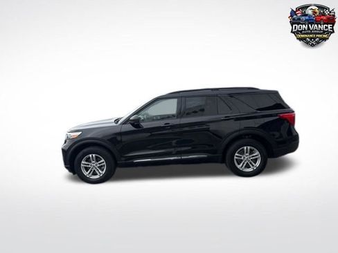 Used 2023 Ford Explorer XLT w/ Equipment Group 202A AWD/4WD image 2