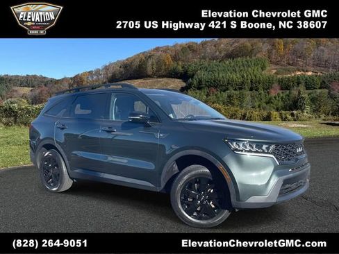 Used 2022 Kia Sorento S w/ Panoramic Sunroof Package image 1