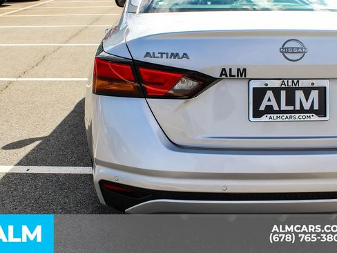 Used 2024 Nissan Altima 2.5 SV image 13