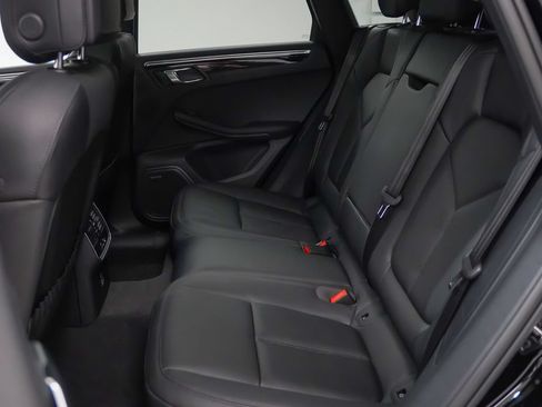 Used 2026 Porsche Macan S AWD/4WD image 18
