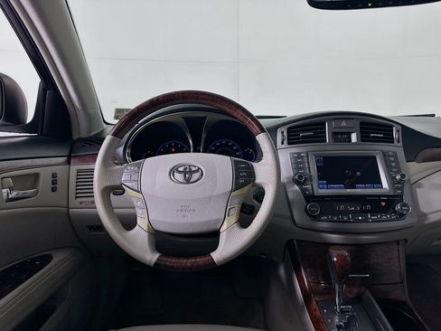 Used 2012 Toyota Avalon Limited FWD image 17