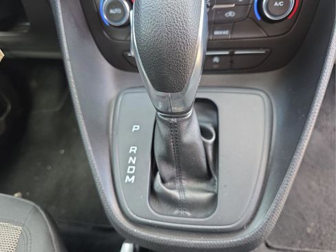 Used 2021 Ford Transit Connect XL FWD image 18