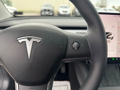 Used 2021 Tesla Model 3 Standard Range Plus image 21